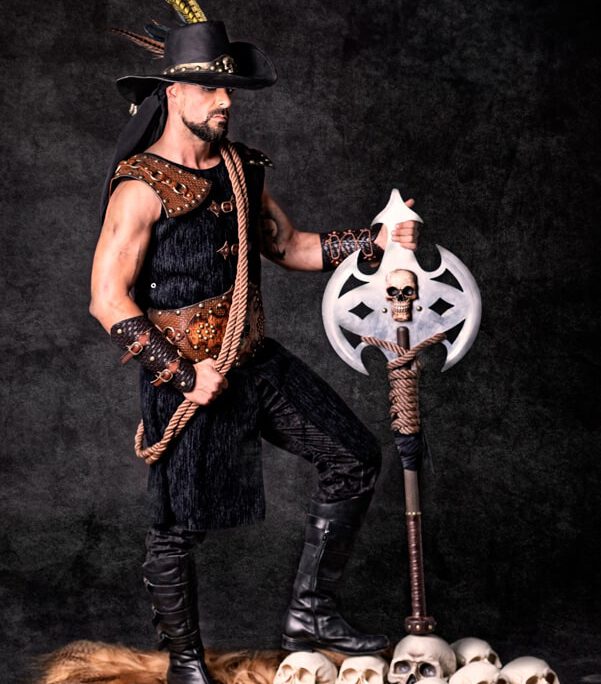 bucanero | traje de pirata hombre en alquiler para fiestas de moros y cristianos | trajes jolly roger | petrer