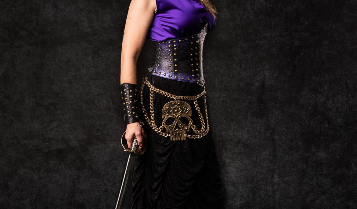 berry | traje de pirata muejr en alquiler para fiestas de moros y cristianos | trajes jolly roger | petrer