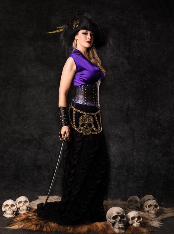 berry | traje de pirata muejr en alquiler para fiestas de moros y cristianos | trajes jolly roger | petrer