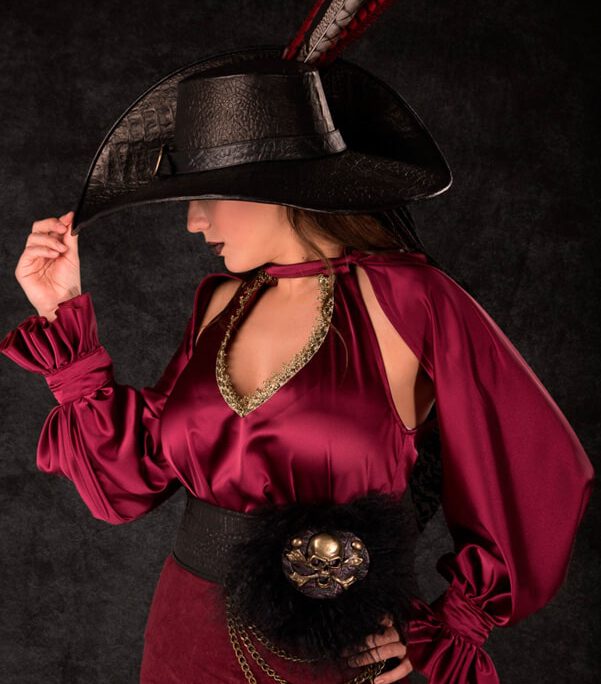 ladies | traje de pirata mujer en alquiler para fiestas de moros y cristianos | trajes jolly roger | petrer