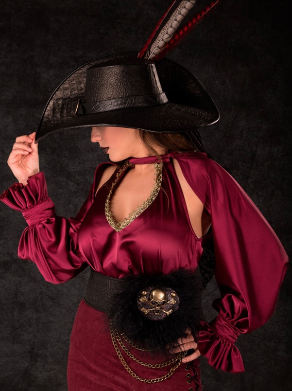 ladies | traje de pirata mujer en alquiler para fiestas de moros y cristianos | trajes jolly roger | petrer