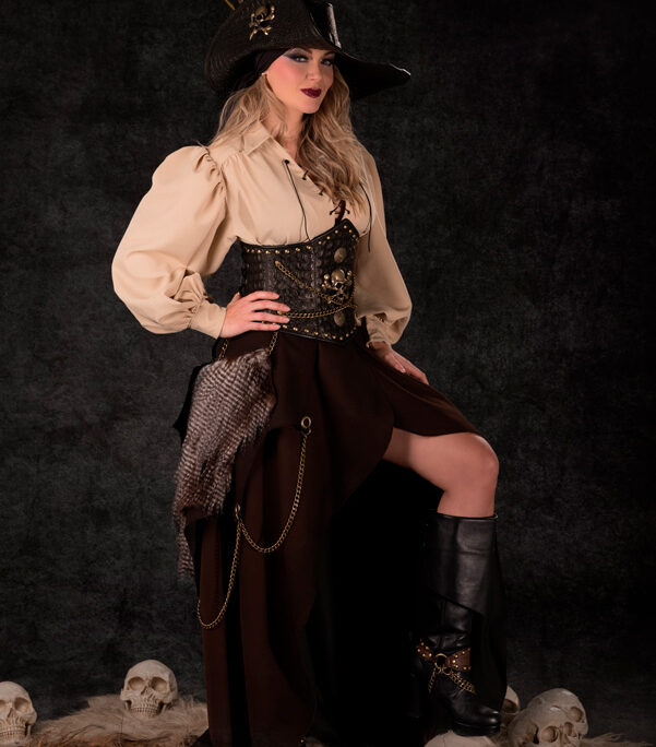 willian | traje de pirata mujer en alquiler para fiestas de moros y cristianos | trajes jolly roger | petrer