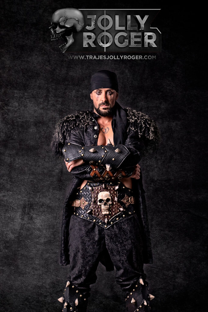 black sam | traje de pirata hombre en alquiler para fiestas de moros y cristianos | trajes jolly roger | petrer