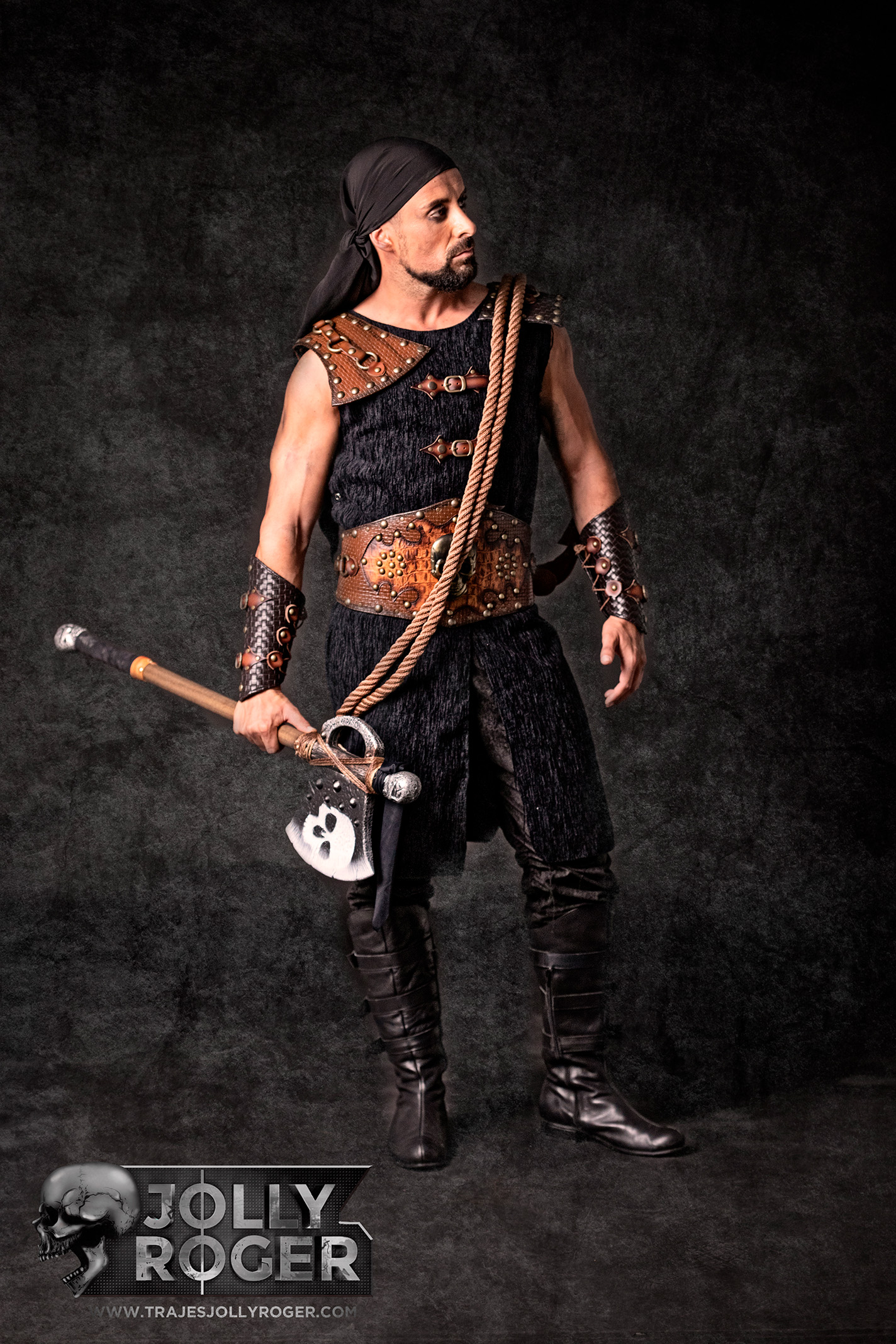 bucanero | traje de pirata para hombre en alquiler para fiestas de moros y cristianos | trajes jolly roger | petrer