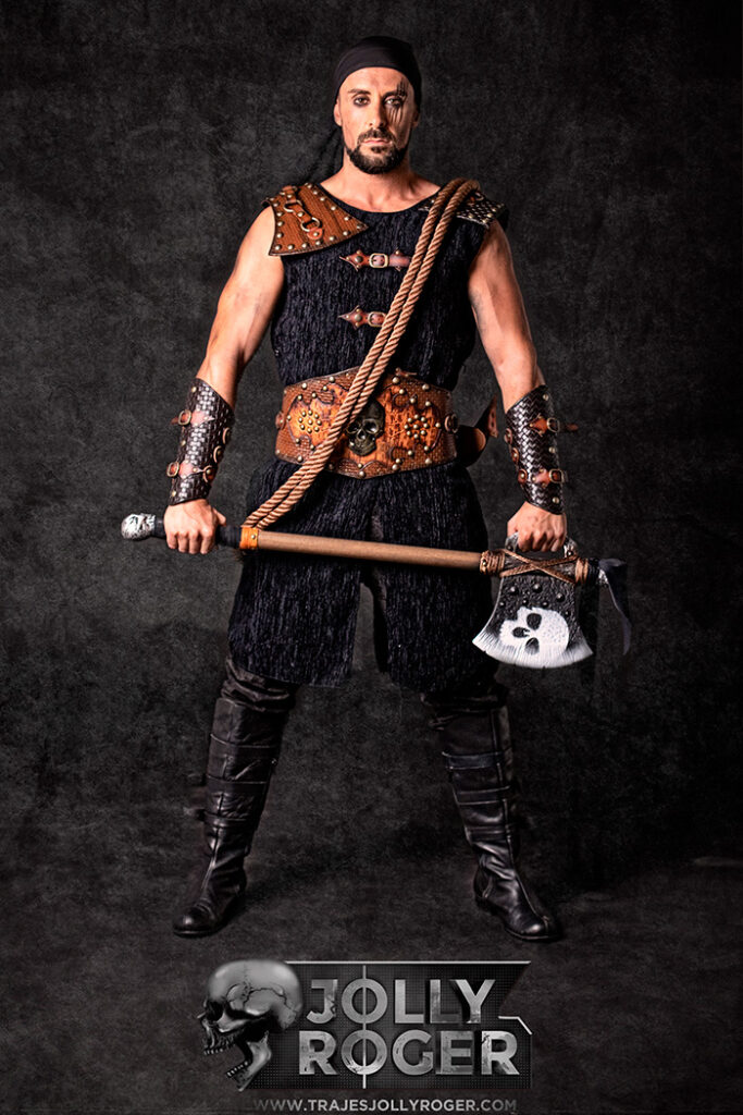 bucanero | traje de pirata para hombre en alquiler para fiestas de moros y cristianos | trajes jolly roger | petrer