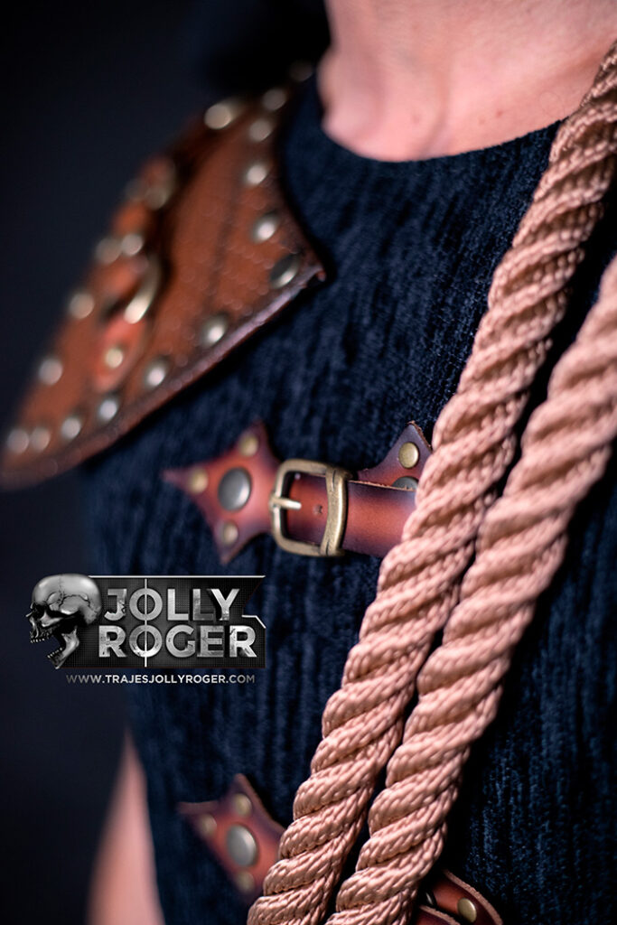bucanero | traje de pirata para hombre en alquiler para fiestas de moros y cristianos | trajes jolly roger | petrer
