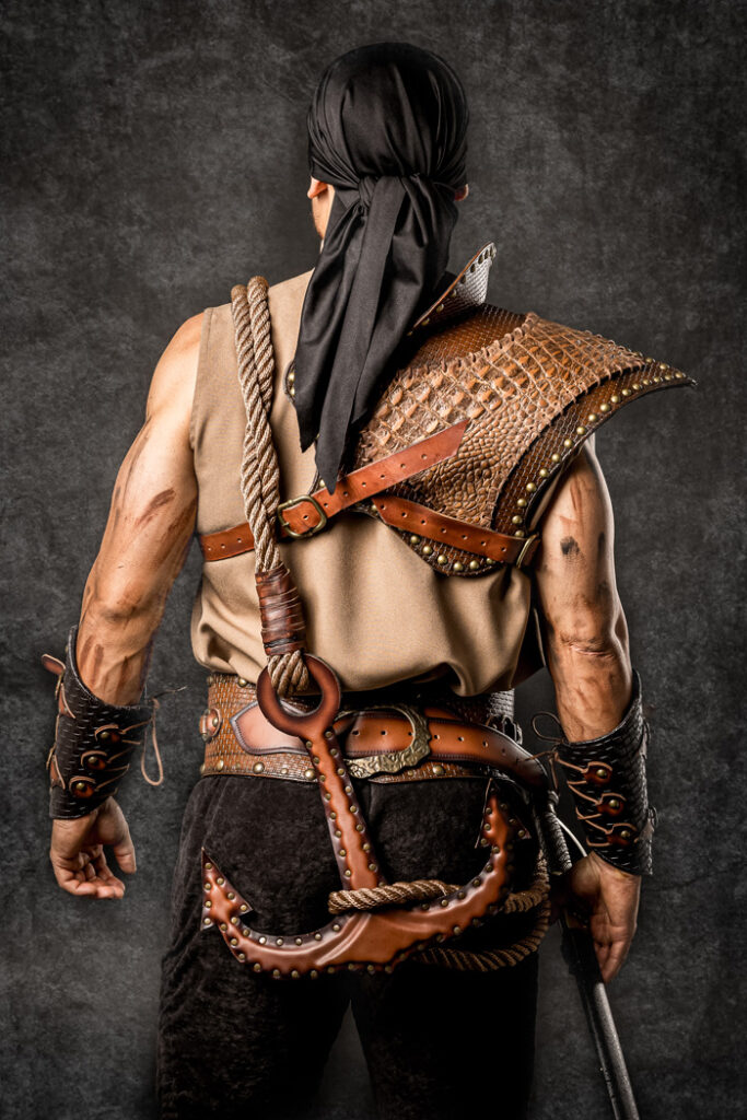 bucanero | traje de pirata para hombre en alquiler para fiestas de moros y cristianos | trajes jolly roger | petrer