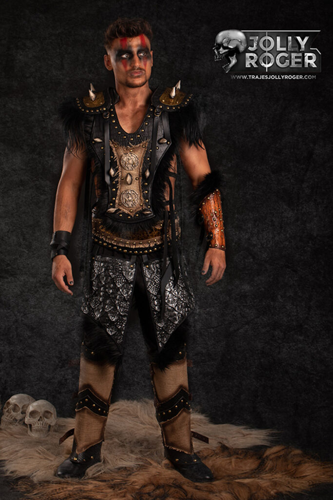 gantulga | traje de pirata para hombre en alquiler para fiestas de moros y cristianos | trajes jolly roger | petrer