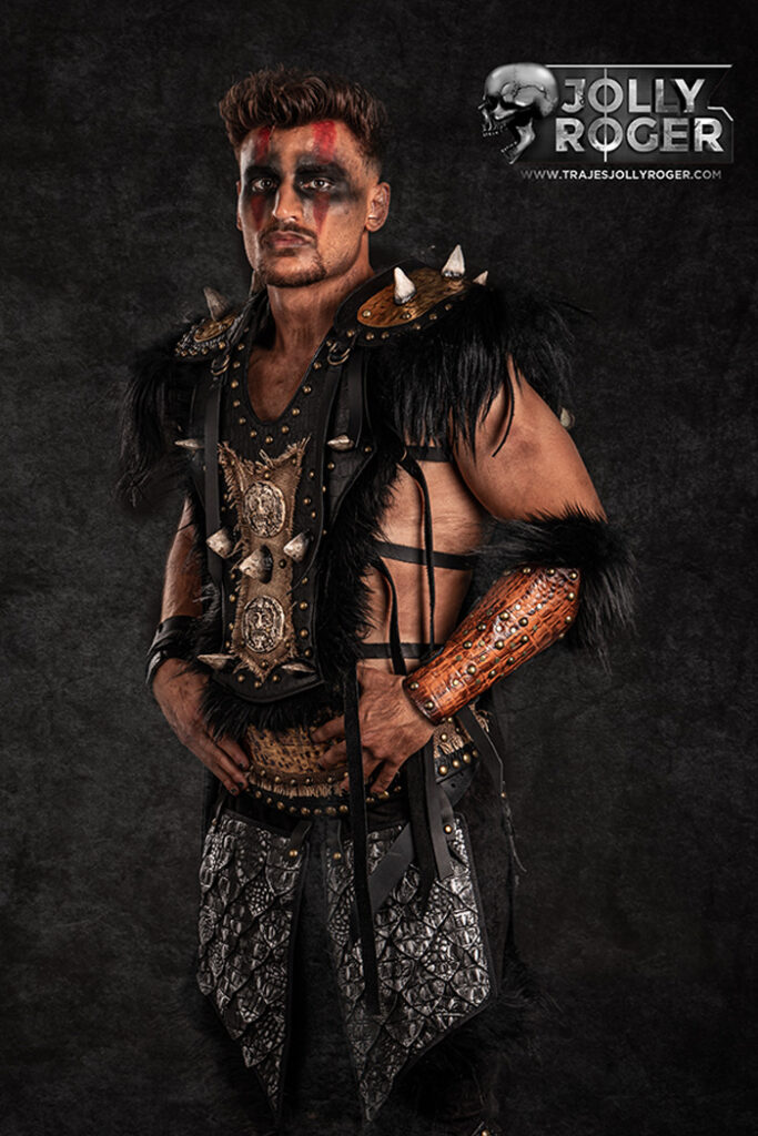 gantulga | traje de pirata para hombre en alquiler para fiestas de moros y cristianos | trajes jolly roger | petrer