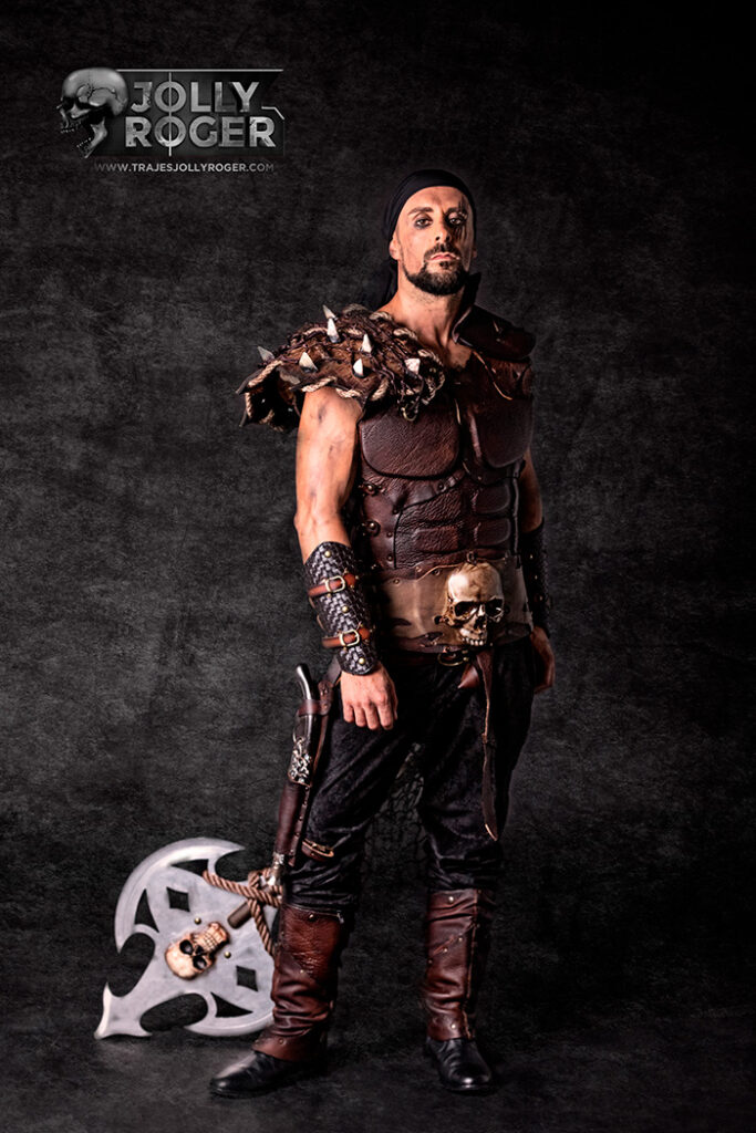 sangre y arena | traje de pirata para hombre en alquiler para fiestas de moros y cristianos | trajes jolly roger | petrer