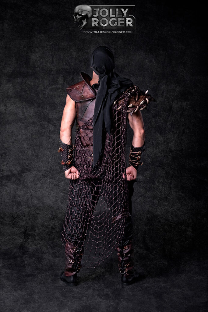 sangre y arena | traje de pirata para hombre en alquiler para fiestas de moros y cristianos | trajes jolly roger | petrer