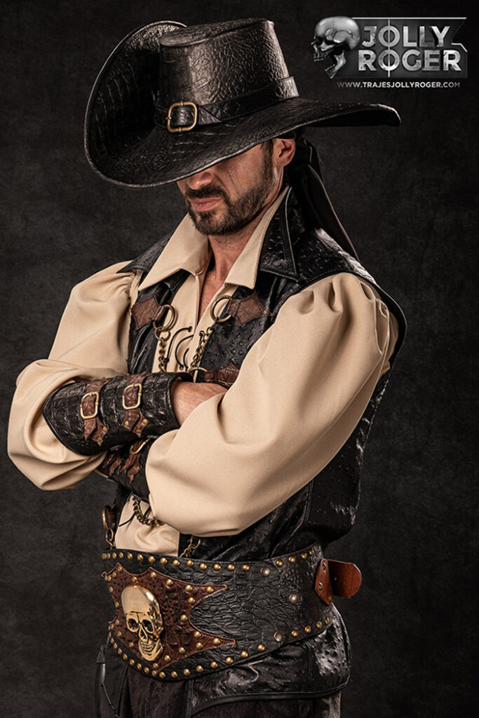 willian | traje de pirata para hombre en alquiler para fiestas de moros y cristianos | trajes jolly roger | petrer