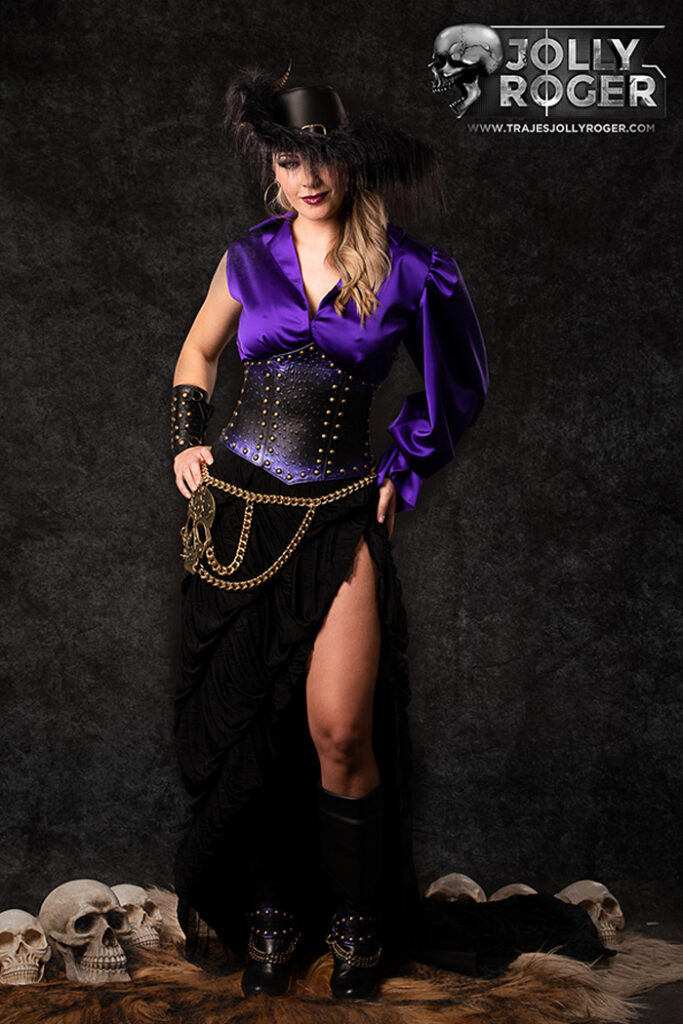 berry | traje de pirata mujer en alquiler para fiestas de moros y cristianos | trajes jolly roger | petrer