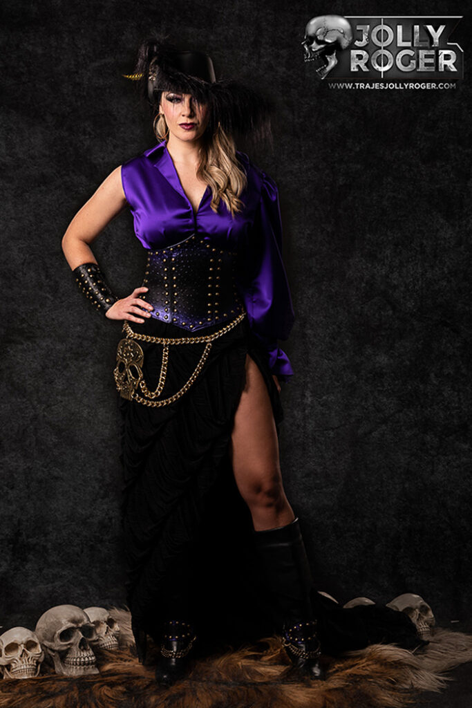 berry | traje de pirata mujer en alquiler para fiestas de moros y cristianos | trajes jolly roger | petrer