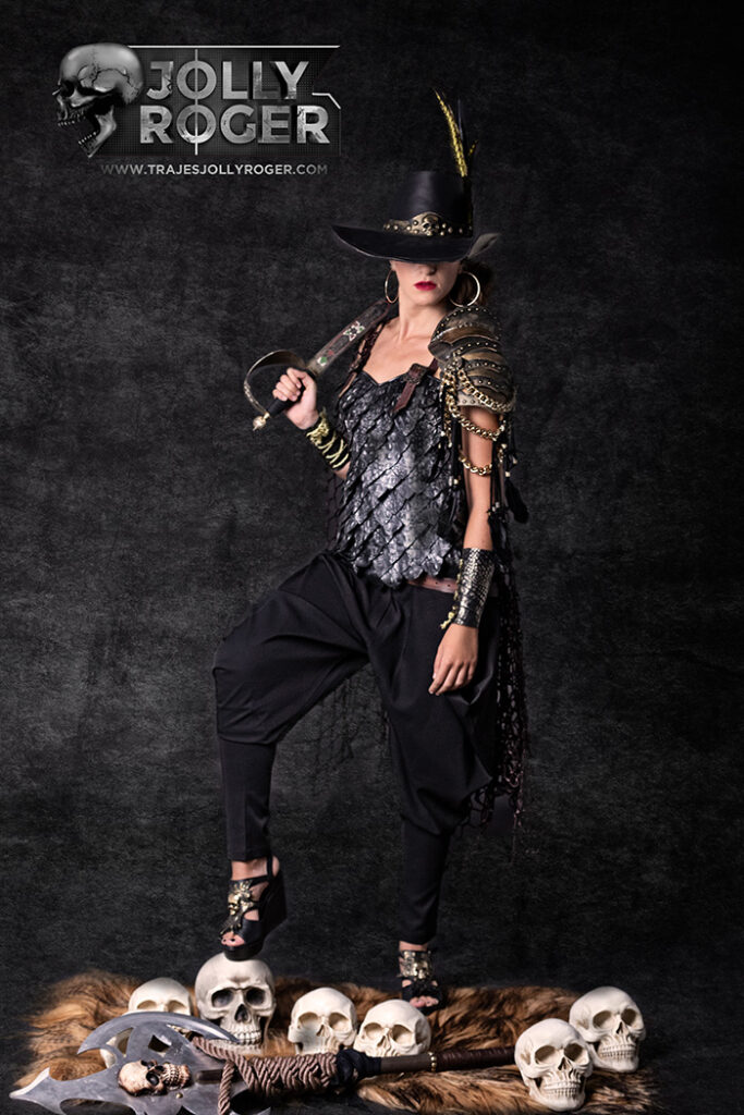 ching shih | traje de pirata mujer en alquiler para fiestas de moros y cristianos | trajes jolly roger | petrer