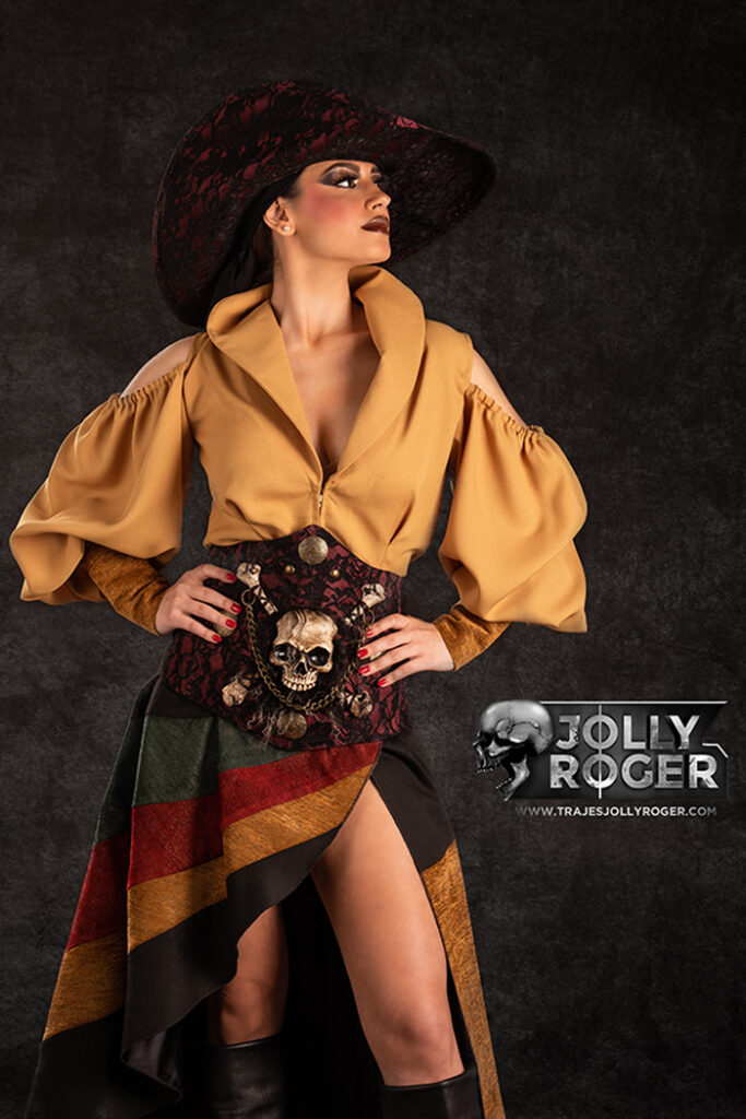 rusla | traje de pirata para mujer en alquiler para fiestas de moros y cristianos | trajes jolly roger | petrer