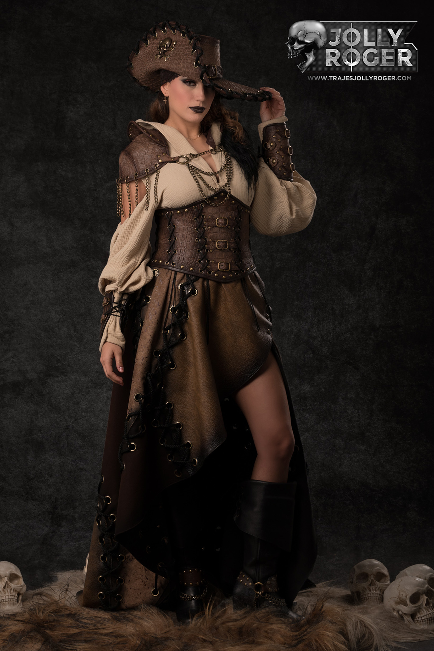 ula | traje de pirata para mujer en alquiler para fiestas de moros y cristianos | trajes jolly roger | petrer