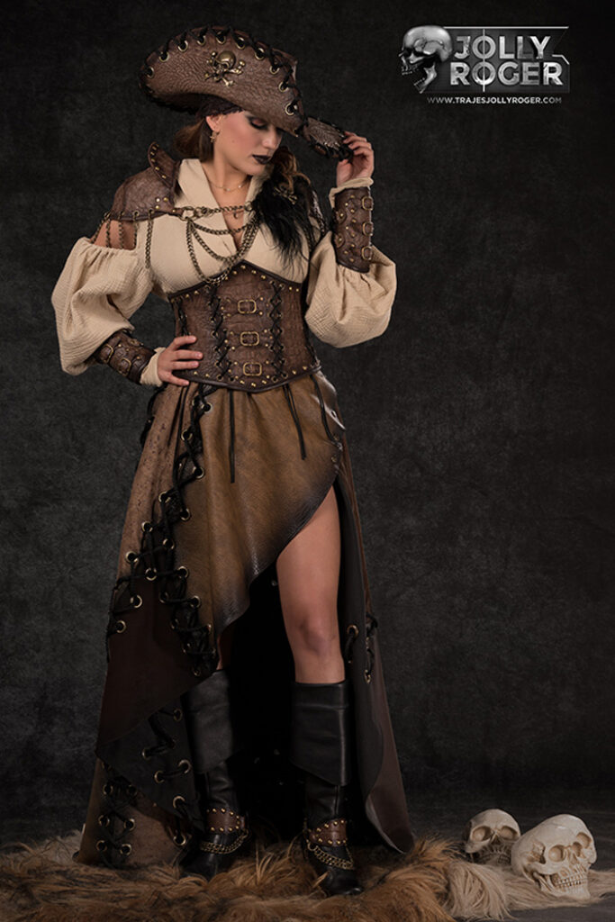 ula | traje de pirata para mujer en alquiler para fiestas de moros y cristianos | trajes jolly roger | petrer