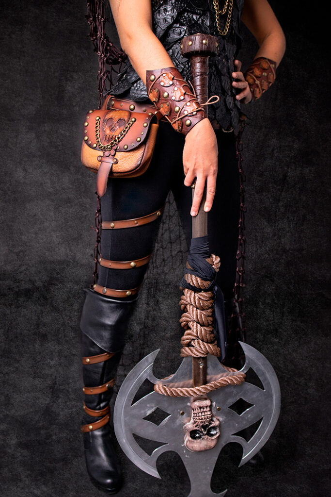 valkiria | traje de pirata para mujer en alquiler para fiestas de moros y cristianos | trajes jolly roger | petrer