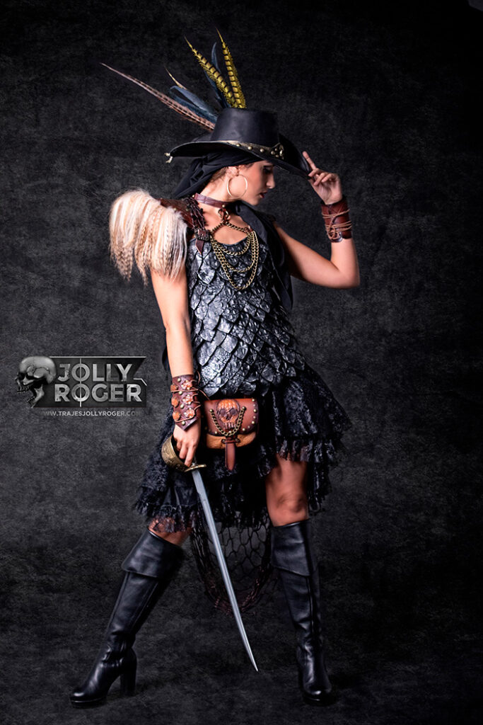 valkiria | traje de pirata para mujer en alquiler para fiestas de moros y cristianos | trajes jolly roger | petrer