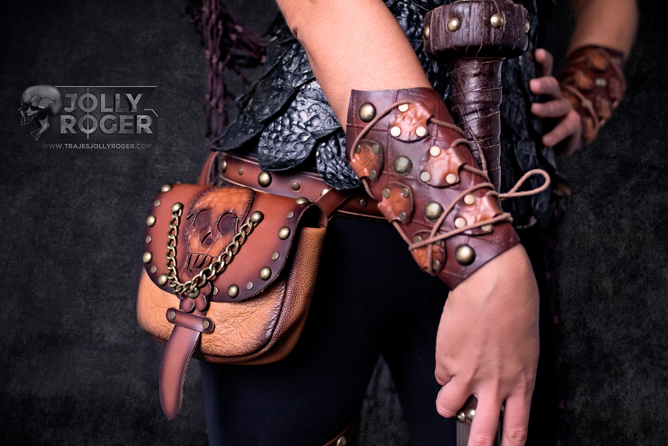 valkiria | traje de pirata para mujer en alquiler para fiestas de moros y cristianos | trajes jolly roger | petrer