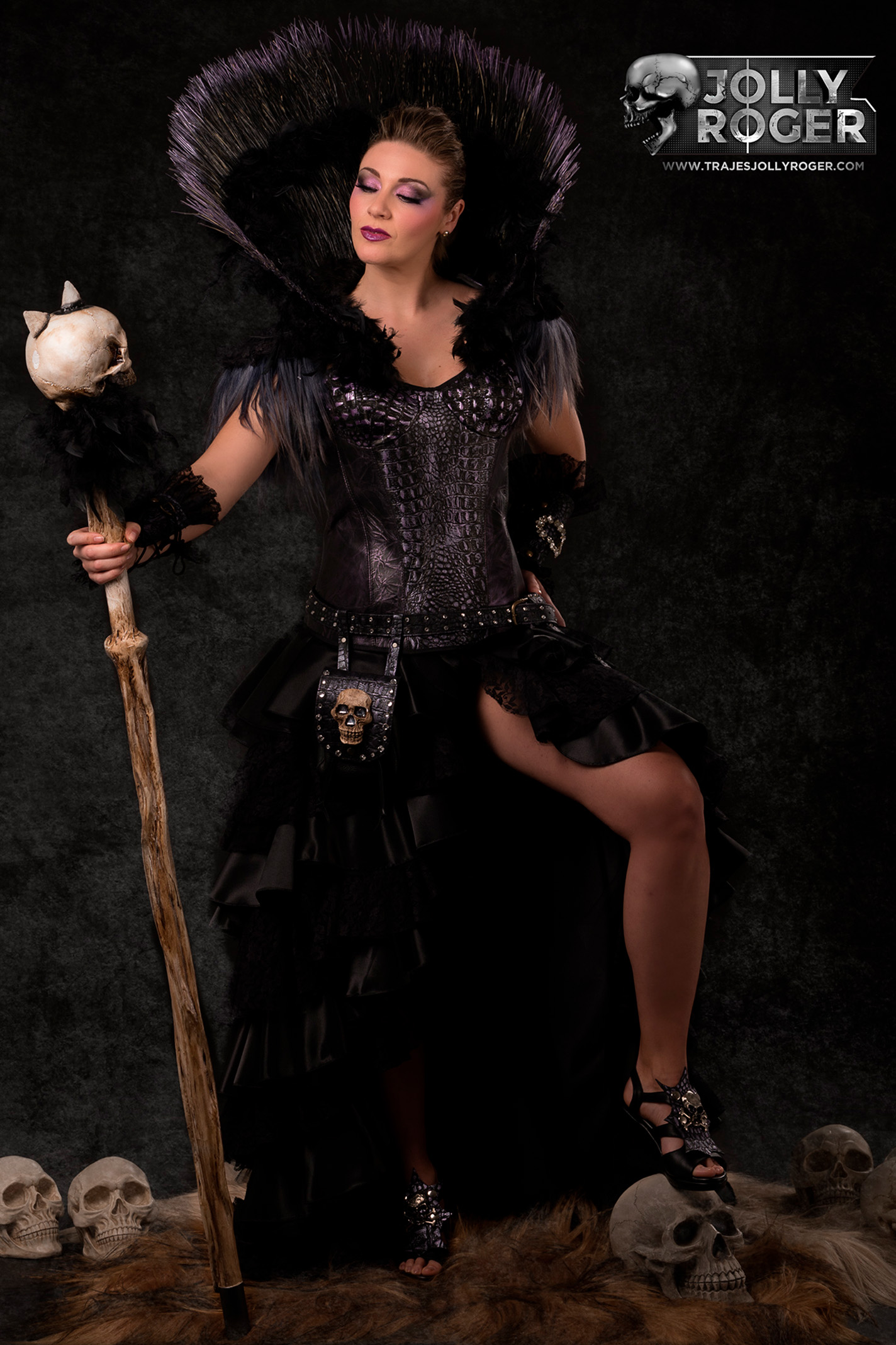 victoria | traje de pirata para mujer en alquiler para fiestas de moros y cristianos | trajes jolly roger | petrer
