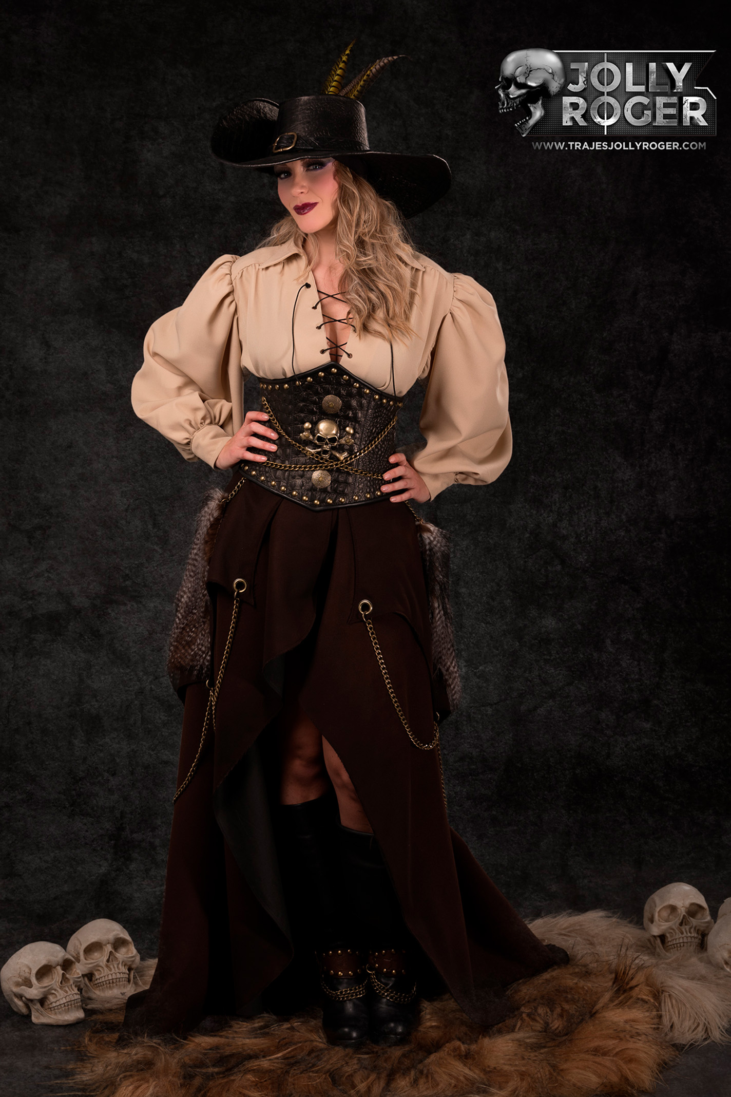 willian | traje de pirata para mujer en alquiler para fiestas de moros y cristianos | trajes jolly roger | petrer