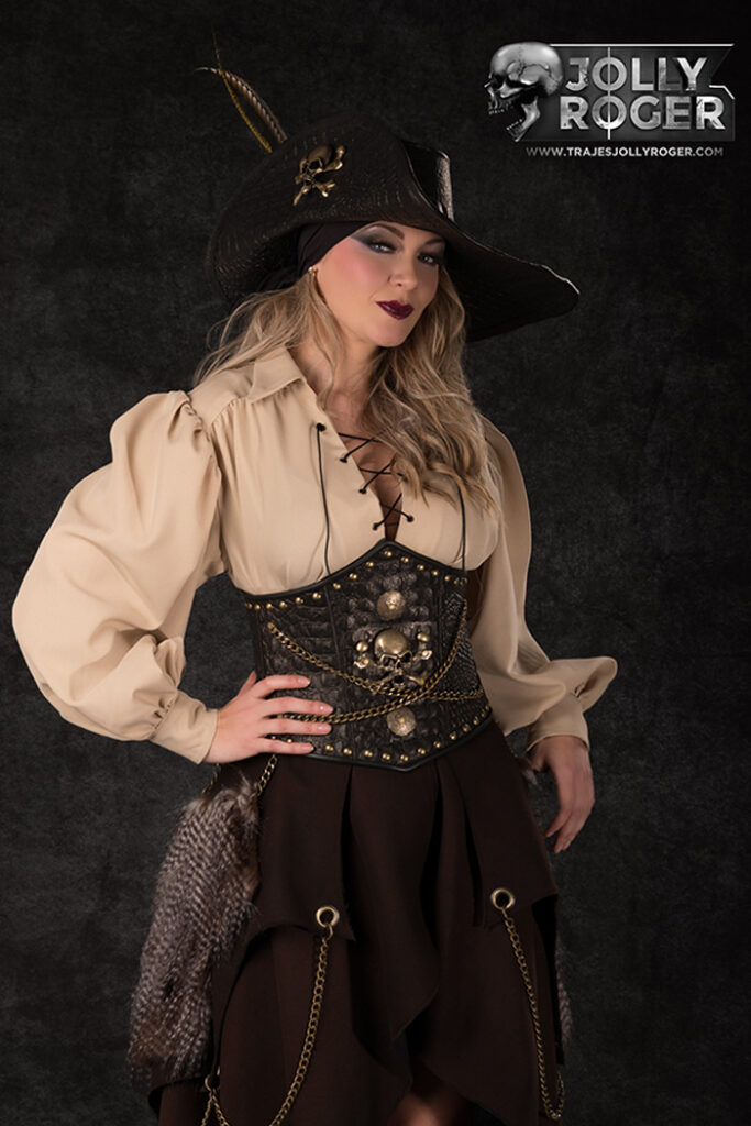 willian | traje de pirata para mujer en alquiler para fiestas de moros y cristianos | trajes jolly roger | petrer
