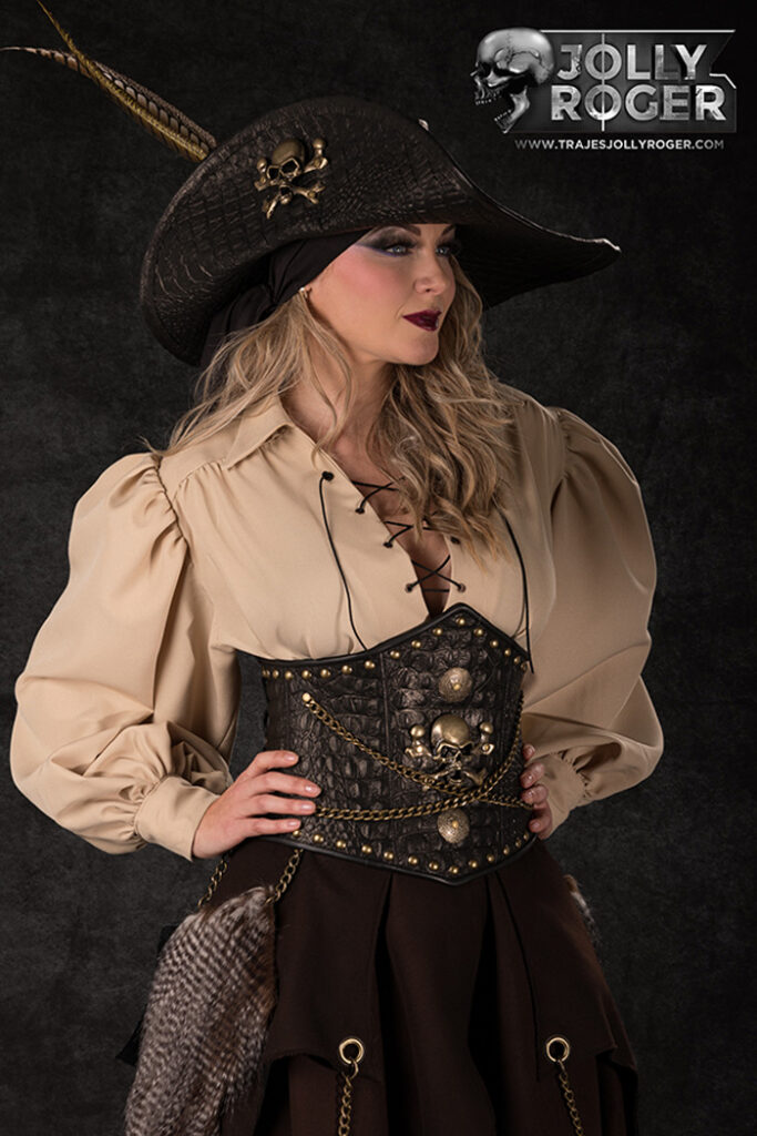 willian | traje de pirata para mujer en alquiler para fiestas de moros y cristianos | trajes jolly roger | petrer
