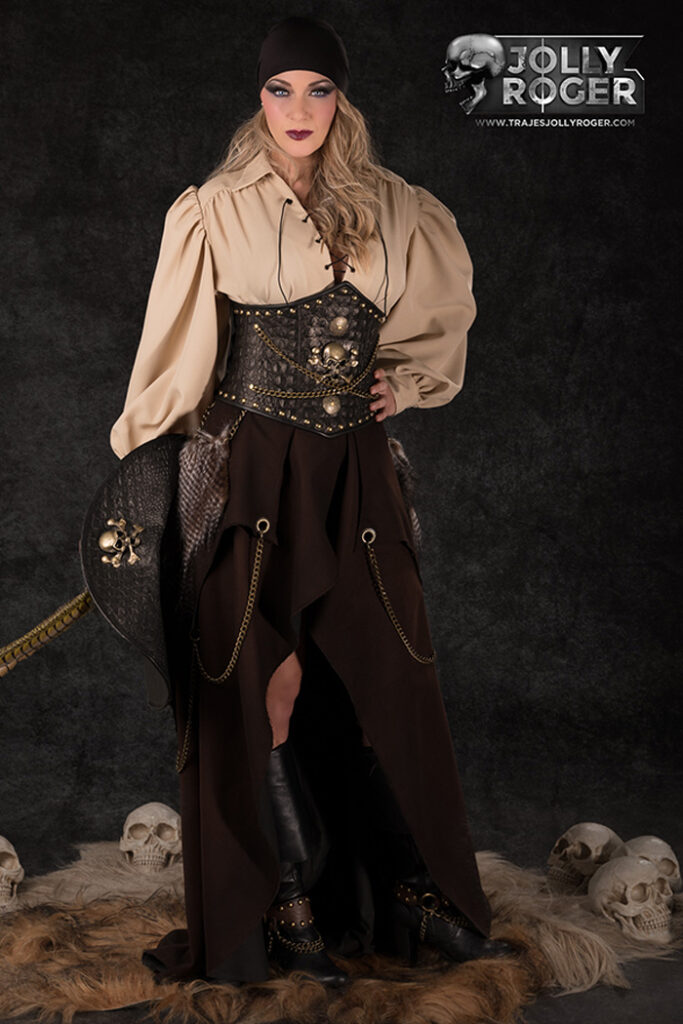 willian | traje de pirata para mujer en alquiler para fiestas de moros y cristianos | trajes jolly roger | petrer