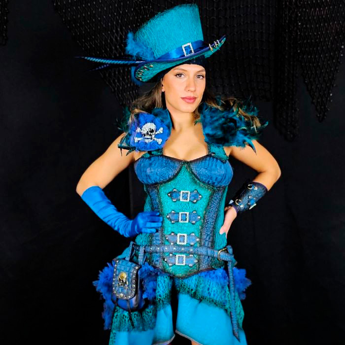 sadie farrell | traje de pirata hombre en alquiler para fiestas de moros y cristianos | trajes jolly roger | petrer
