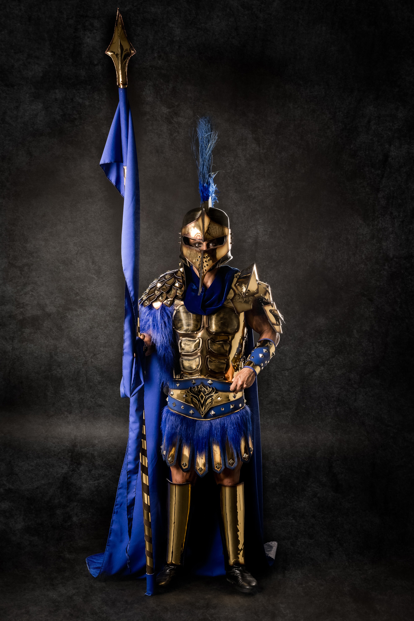 invictus | traje de cristiano para hombre en alquiler para fiestas de moros y cristianos | trajes jolly roger | petrer