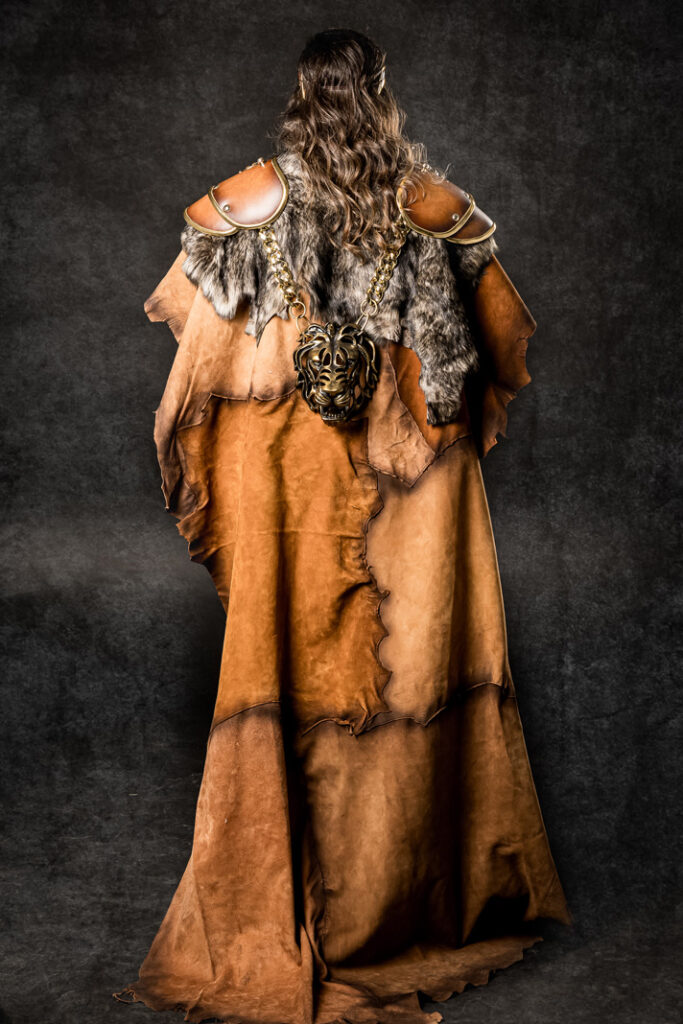 briana | traje de cristiano para mujer en alquiler para fiestas de moros y cristianos | trajes jolly roger | petrer