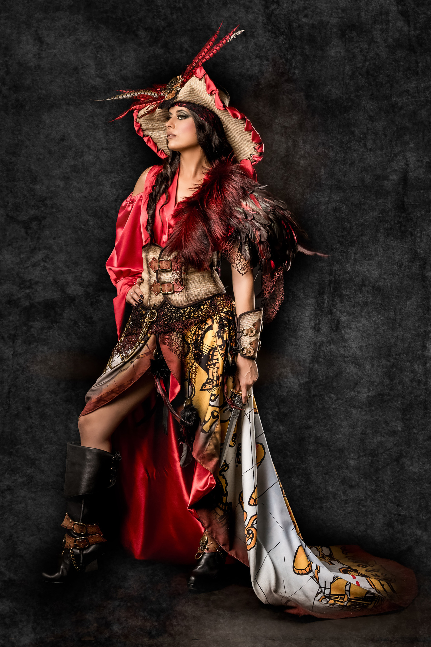 boa hancock | trajes de pirata para hombre y mujer en alquiler para fiestas de moros y cristianos | trajes para cargos, abanderadas y capitanes | trajes jolly roger | petrer