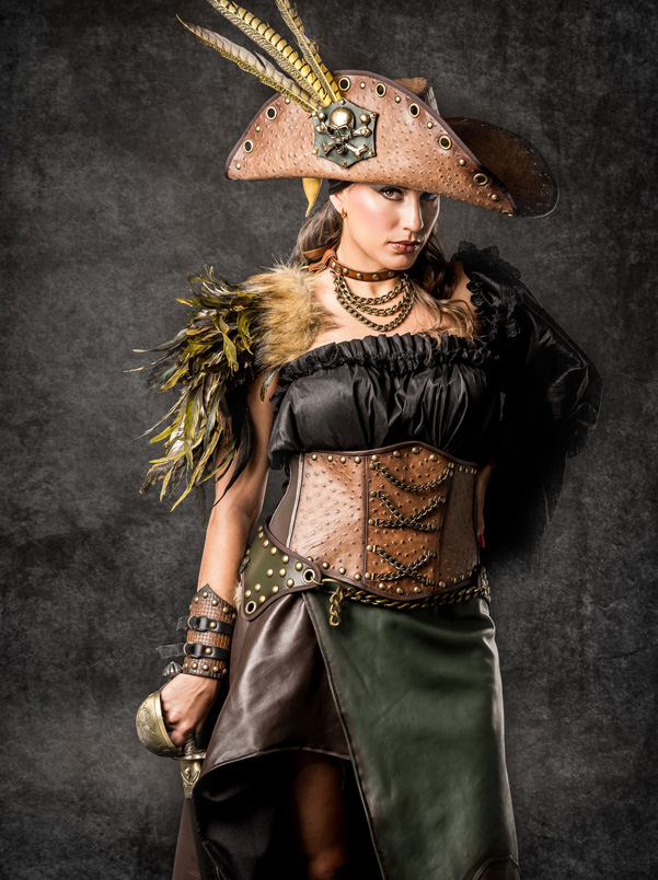 alquiler-trajes-pirata-para-mujer-filibusteras-jolly-roger-08