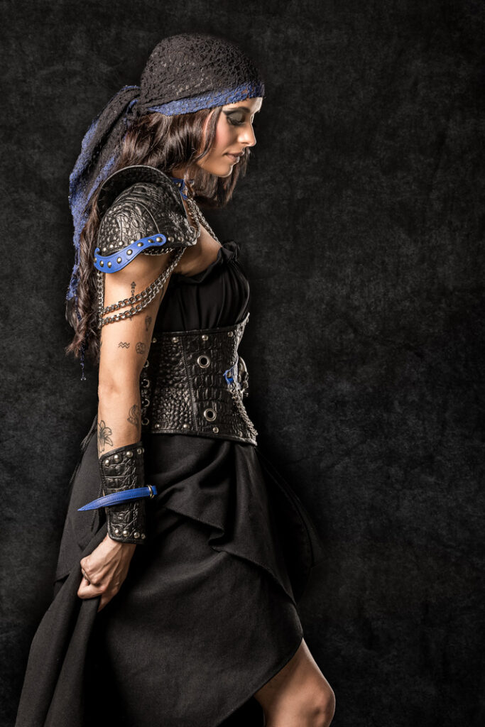 mullroy m | traje de pirata mujer en alquiler para fiestas de moros y cristianos | trajes jolly roger | petrer